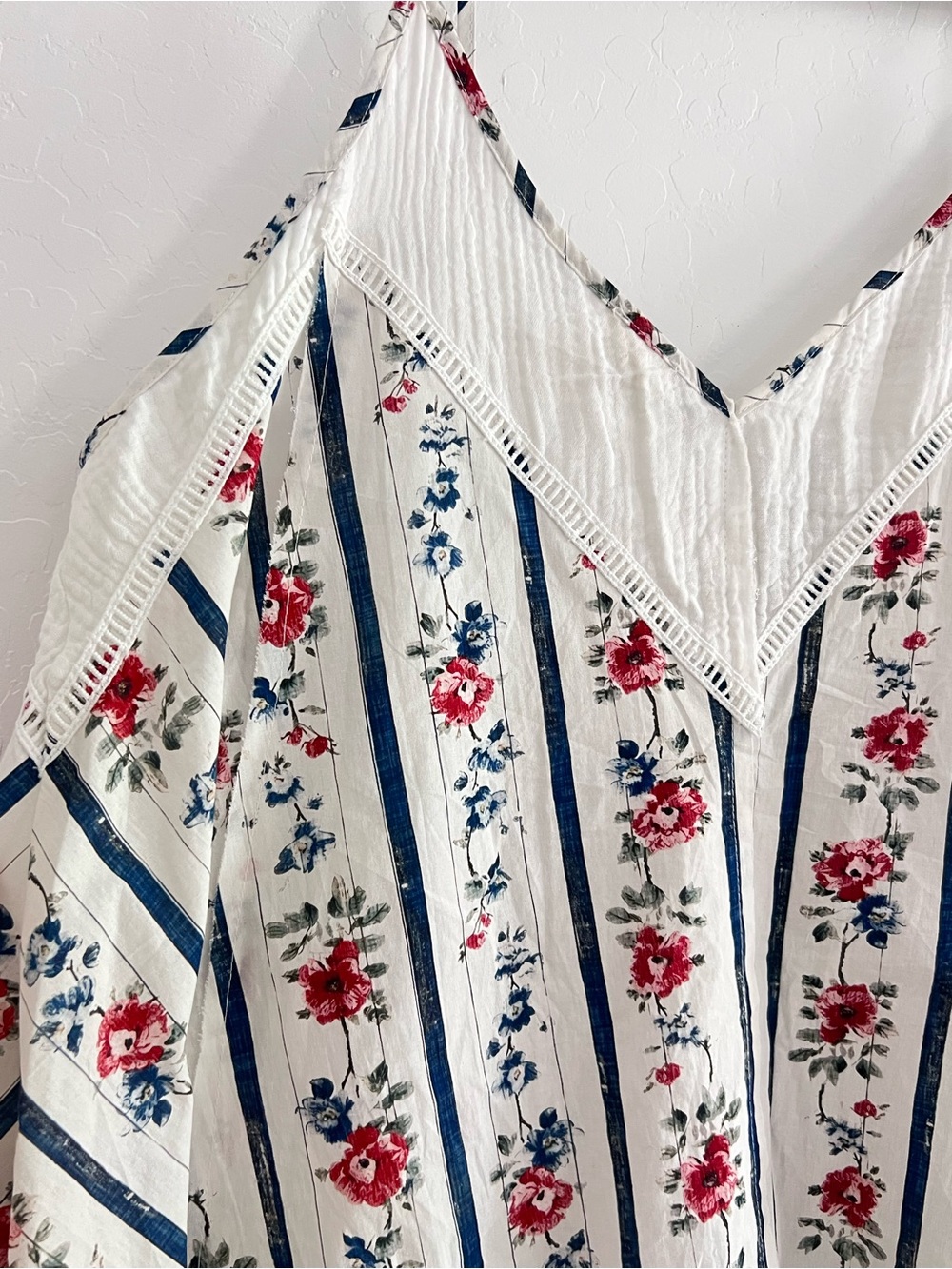 NWOT POL Ever After Floral Striped Top in Ivory - Picture 11 of 12